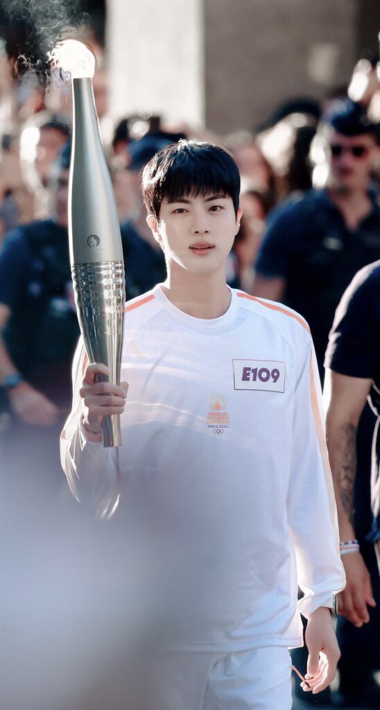 BTS Jin carrying the Paris Olympic Torch at the Louvre Museum, Knetz react